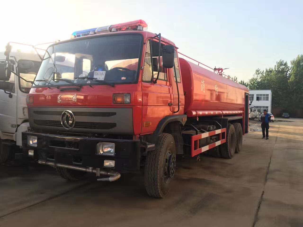 东风后双桥洒水车20吨