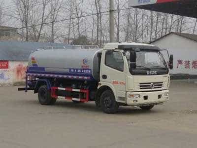 程力威牌CLW5080GSSD5型洒水车