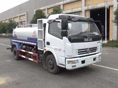 程力威牌CLW5080GSSD5NG型洒水车