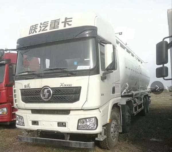 散装水泥运输车