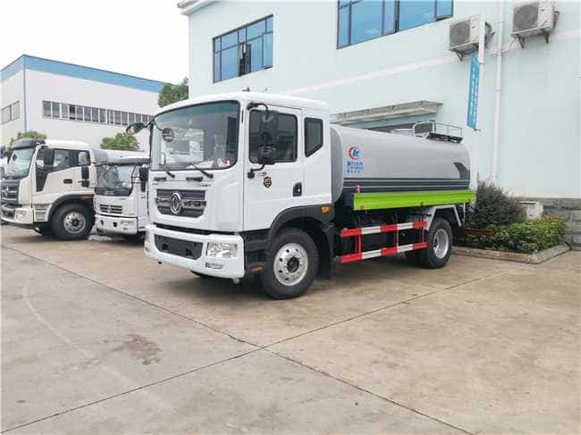 东风D9 14吨洒水车价格