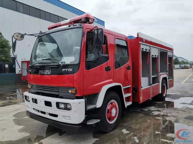 五十铃单桥水罐消防车